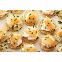 Kitchen Craft Cast Iron Seven Hole Blinis Pan
