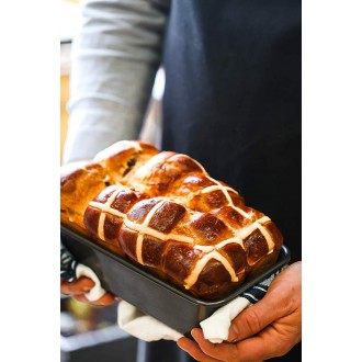 Master Class Non-Stick Loaf Tin, 23 x 13 cm (9" x 5")