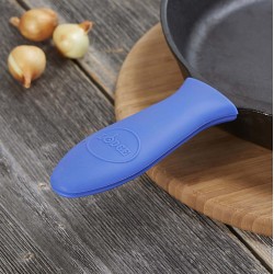 Lodge Silicone Hot Handle Holder - Blue  - Protects hands from heat up to 230 degrees C