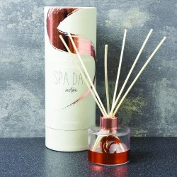 Candlelight Spa Day Restore Reed Diffuser Aloe Vera & Cucumber Scent - contains 150ml aloe vera & cucumber fragranced oil, and 6 individual reeds