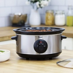 Swan 3.5 Litre Oval Stainless Steel Slow Cooker with 3 Cooking Settings, 200W, Silver