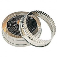 Kitchen Craft Set Of 11 Assorted Fluted Pastry Cutters In Storage Tin