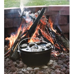 Lodge Camp Dutch Oven, 4.6  Liter ( Great for campfire or firplace cooking) - Lid can also serve as Griddle.