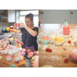 Sweetly Does It 4-Piece Cookie and Cupcake Decorating Kit