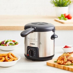 Tower Kitchen 0.9L Deep Fat Fryer, 840W, Stainless Steel