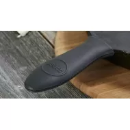 Lodge Silicone Black Handle Holder for Lodge Skillets - Protects hands from heat up to 230 degrees C