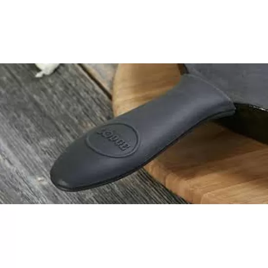 Shop quality Lodge Silicone Black Handle Holder for Lodge Skillets - Protects hands from heat up to 230 degrees C in Kenya from vituzote.com Shop in-store or online and get countrywide delivery!