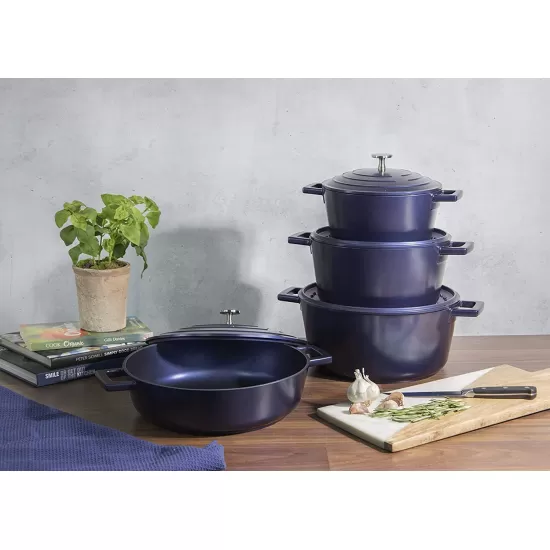 Master Class Lightweight Casserole Dish with Lid, Cast Aluminium - Metallic Blue, MCMSCRD28BLU Shop quality Master Class Lightweight Casserole Dish with Lid, Cast Aluminium - Metallic Blue in Kenya from vituzote.com Shop in-store or online and get countrywide delivery!