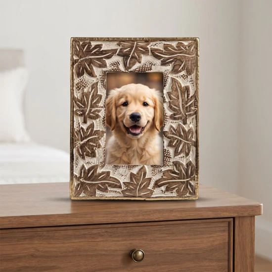 Candlelight FSC Certified Carved Mango Frame with Gold Detail, 6x4 inches