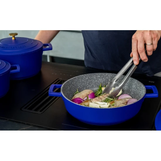 MasterClass Electric Blue Cast Aluminium Shallow Casserole Dish, 28cm, 4L