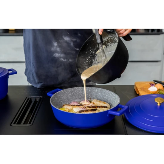 MasterClass Electric Blue Cast Aluminium Shallow Casserole Dish, 28cm, 4L