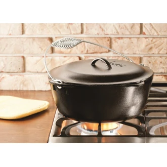 Lodge Dutch Oven with Spiral Handle Bail and Iron Cover, 6.6 litres - Pre-Seasoned