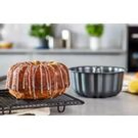 KitchenCaft IP 7IN NS FLUTED CAKE PAN GRY