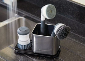 Non-toxic washing-up brushes for kitchen sinks in Kenya — MasterClass soap-dispensing brush at Vituzote
