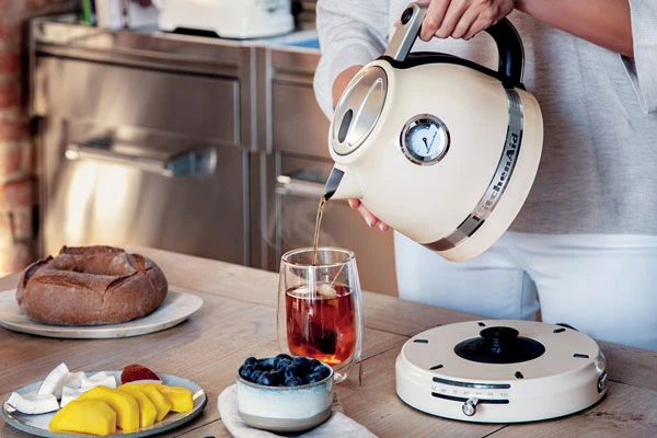 KitchenAid Artisan temperature controlled electric kettle available in Kenya at Vituzote