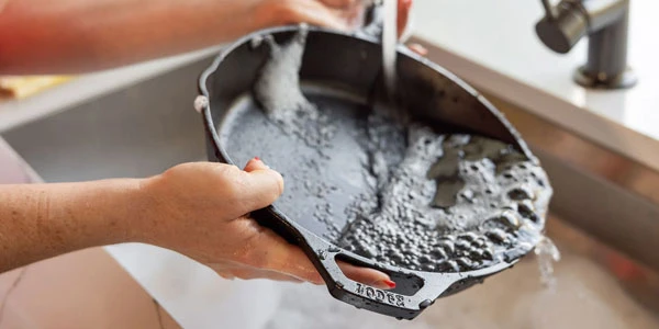 Cleaning cast iron with dish soap